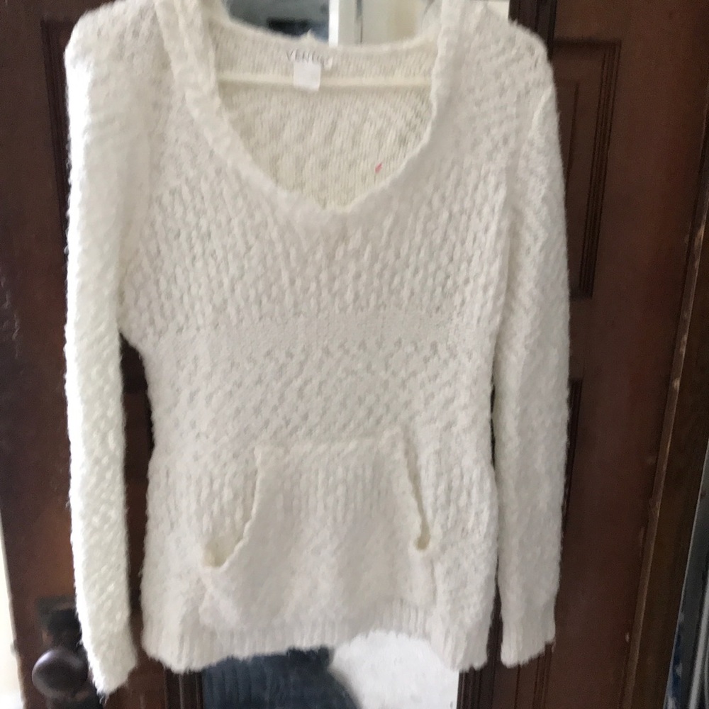 VENUS LONG SLEEVE HOODED SWEATER